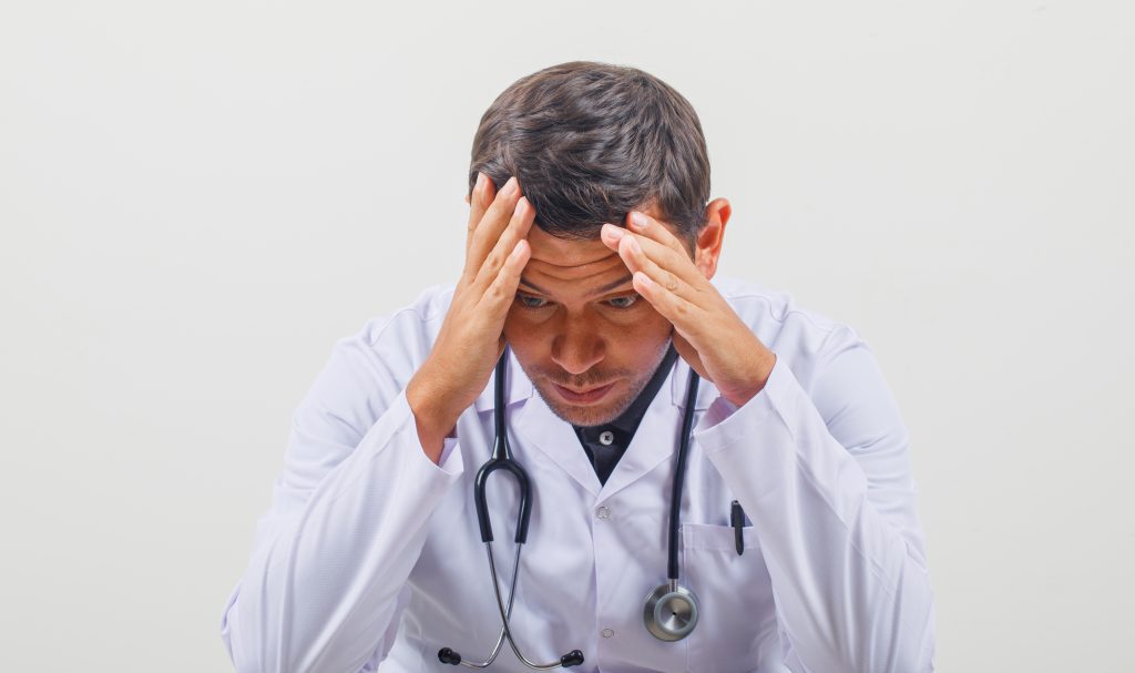 médicos
